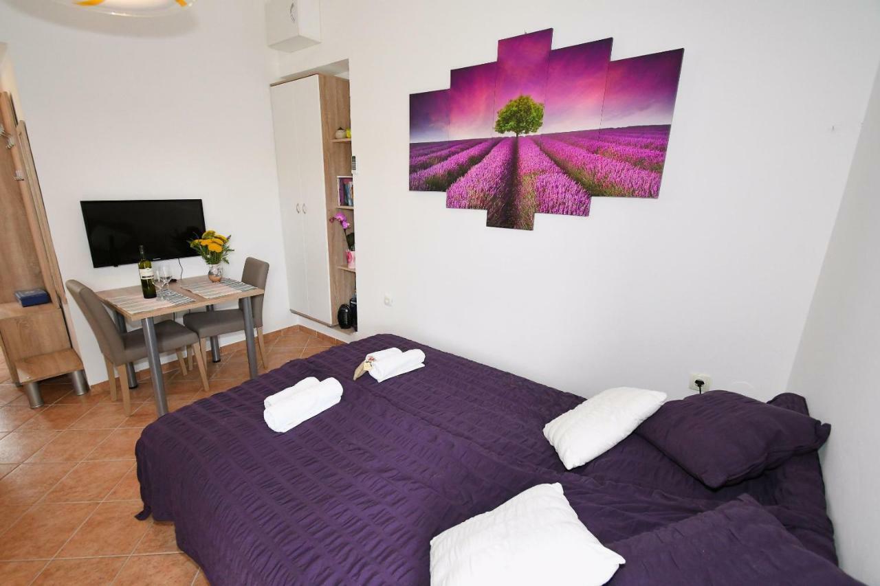 Studio Apartman Kris Marinici  Extérieur photo