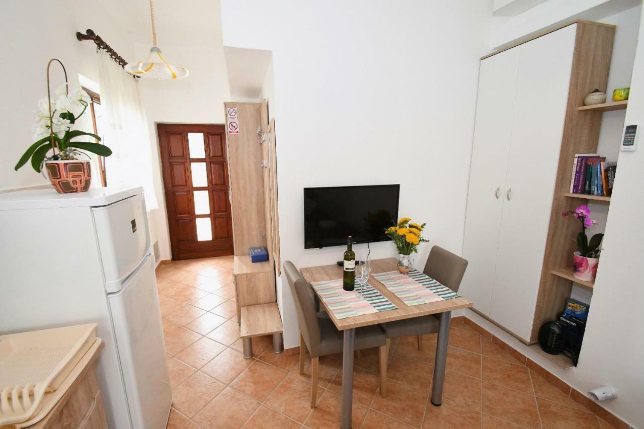 Studio Apartman Kris Marinici  Extérieur photo